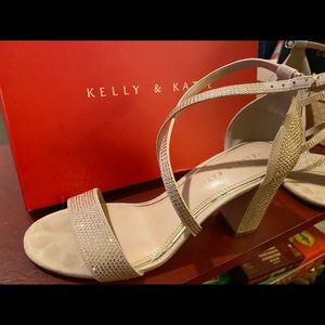 Women’s size 9.5 Lt peach/nude Heel